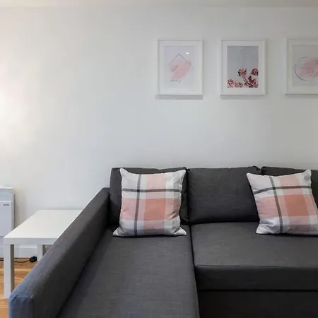 Lovely Apartments, Well Located By Vere Stays *