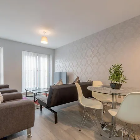 Apartmán 3 Bedroom Near City Centre With Parking Manchester
