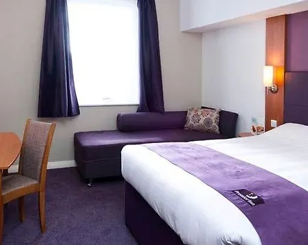 Premier Hotell 3*