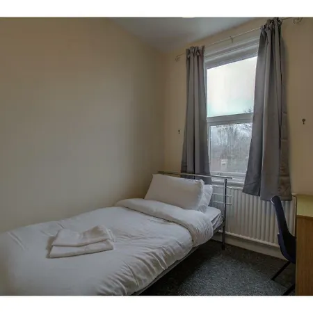 Dwelling For 5 In The Heart Of Fallowfield, Mcr Διαμέρισμα Μάντσεστερ