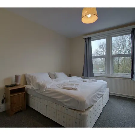 Dwelling For 5 In The Heart Of Fallowfield, Mcr Διαμέρισμα Μάντσεστερ