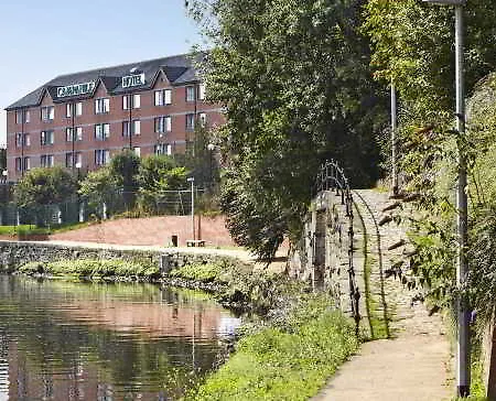 Campanile Hotel 2*
