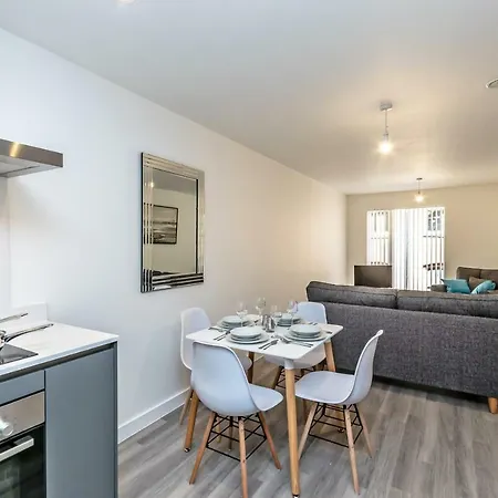 Halo House By Guestz Manchester