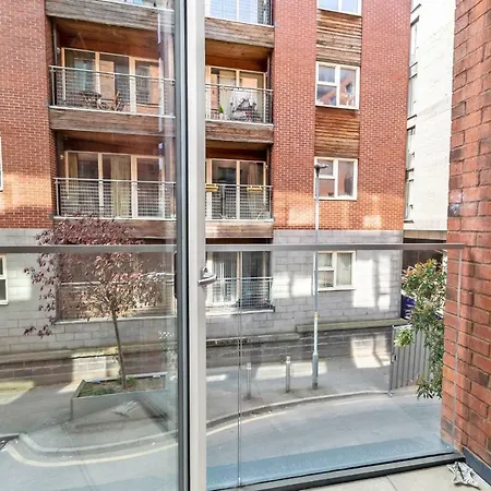 Halo House By Guestz Appartement