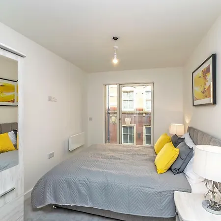 Halo House By Guestz