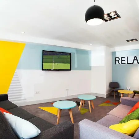Modern Student-only Ensuite In City Centre Hotel 4*