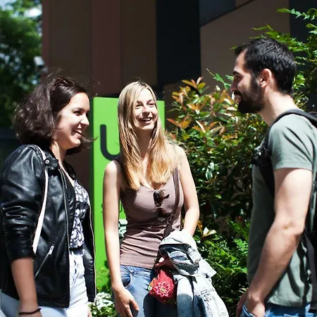Hotel Modern Student-only Ensuite In City Centre 4*