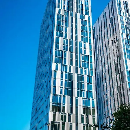 Contemporary 1 Bed In Media City, Sleeps 4, Free Gym *