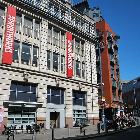 Atana 4* מנצ'סטר