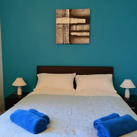 Oxford Road House 3*