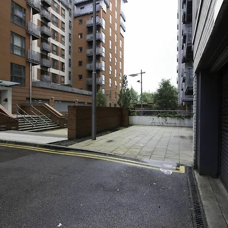 Diamond - Barton Place Apartment *