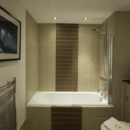 Diamond - Barton Place
