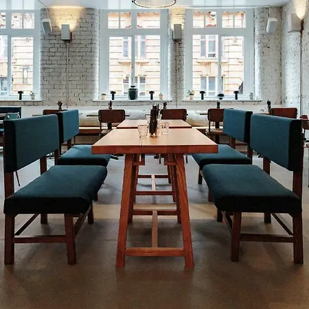 Whitworth Locke Hotel