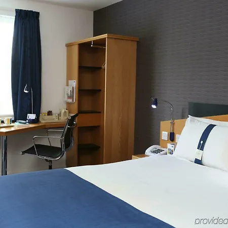 Express East By Ihg Szálloda 3*
