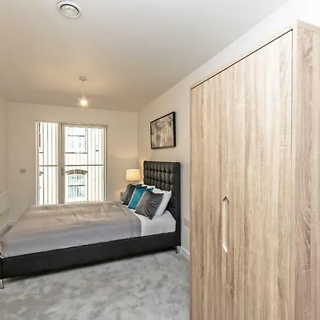 Halo House By Guestz Manchester