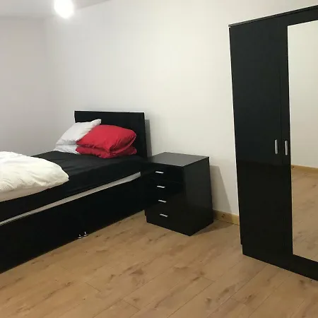 Throstles Nest Apartment *