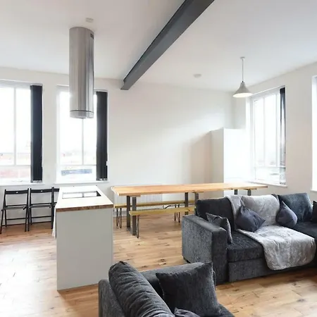 Stunning High Spec Sleep 14