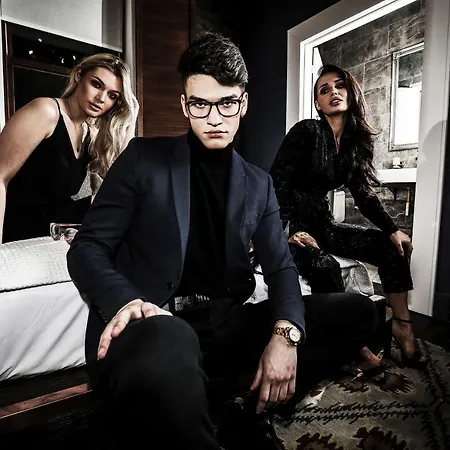 The Cow Hollow מלון 4*