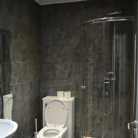 Spacious Shude Hill With Balcony Manchester