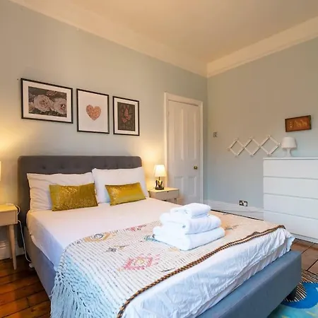 بيت للعطل Frankville House Boutique Victorian House West Didsbury مانشستر