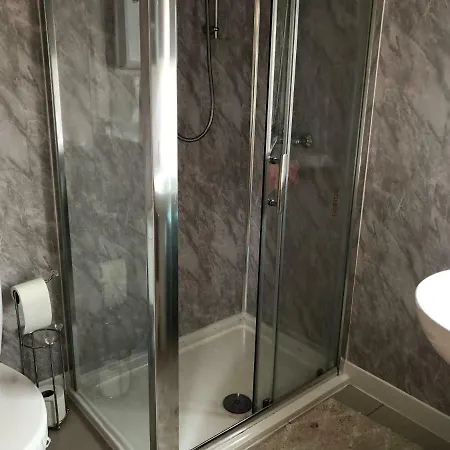 Pensjonat Found Serviced - Wandsworth Avenue 2*