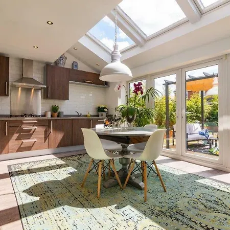 Homesworth Stays - Dunham House * Manchester