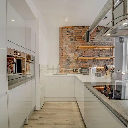 The Lightwell - Stunning, Central, Luxurious Apartment Manchester