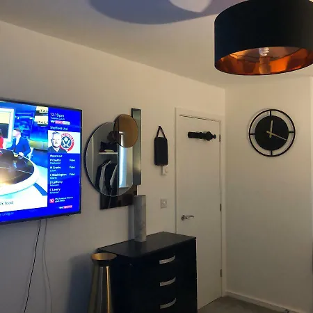 Things With Flair Properties * Μάντσεστερ