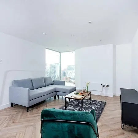 Gorgeous 3br In The Heart Of Апартаменты