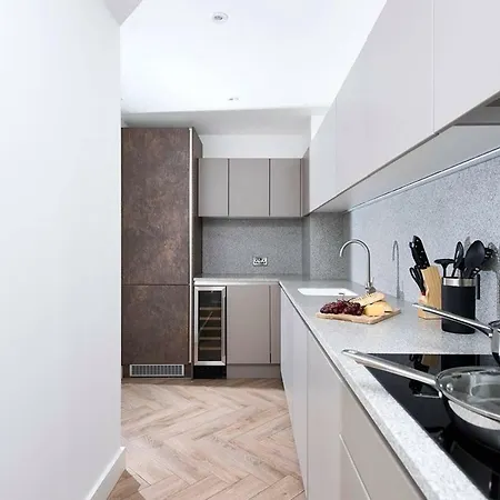 Gorgeous 3br In The Heart Of
