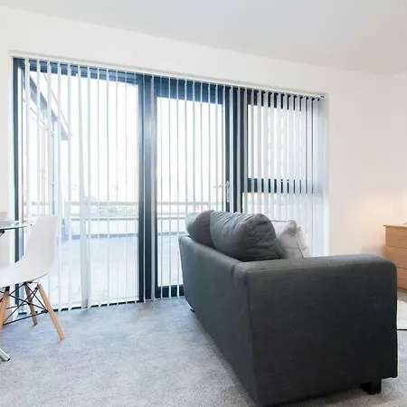 Amazing Penthouse Studio In City Centre