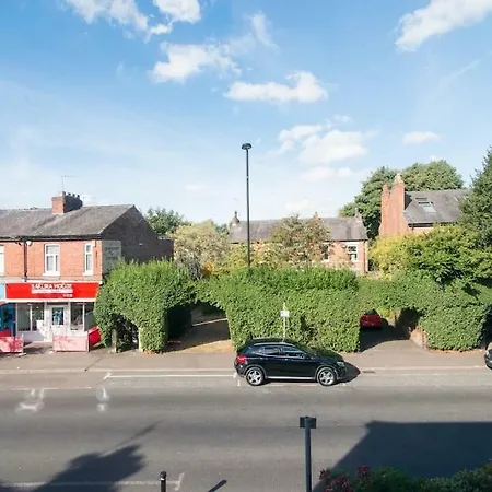 Burton House Boutique Flat Apartmán *