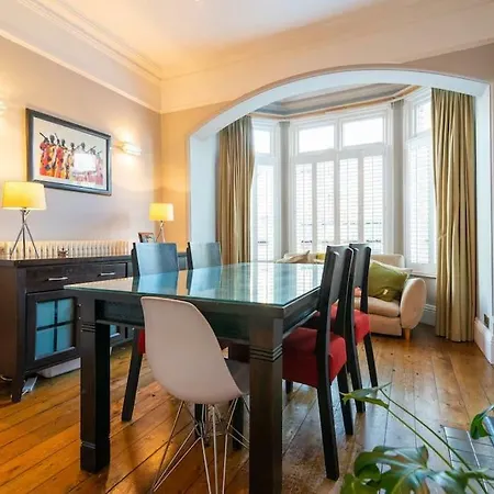 بيت للعطل Frankville House Boutique Victorian House West Didsbury مانشستر