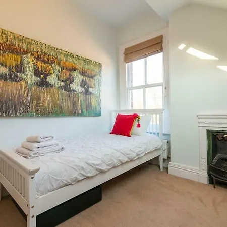 Frankville House Boutique Victorian House West Didsbury بيت للعطل