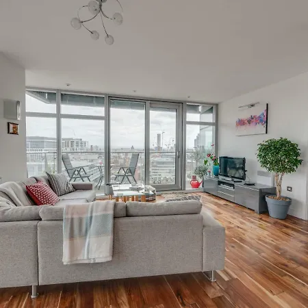 Stunning Modern 1br Apt W/ Balcony, Central Manc * Manchester