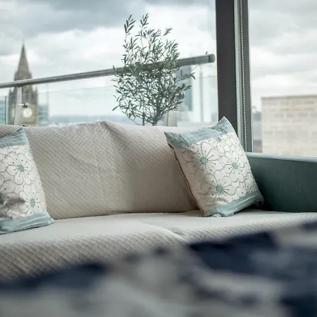 Stunning Modern 1br Apt W/ Balcony, Central Manc * Manchester