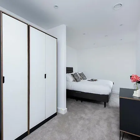 Апартаменты Gorgeous 3br In The Heart Of Манчестер