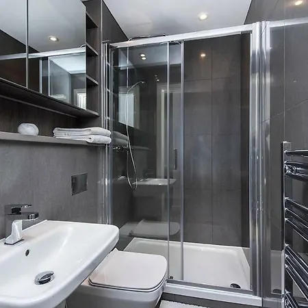 Gorgeous 3br In The Heart Of Апартаменты Манчестер