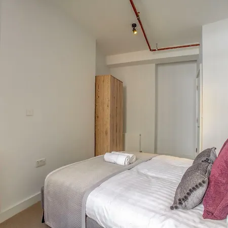 The Lightwell - Stunning, Central, Luxurious Apartment Manchester