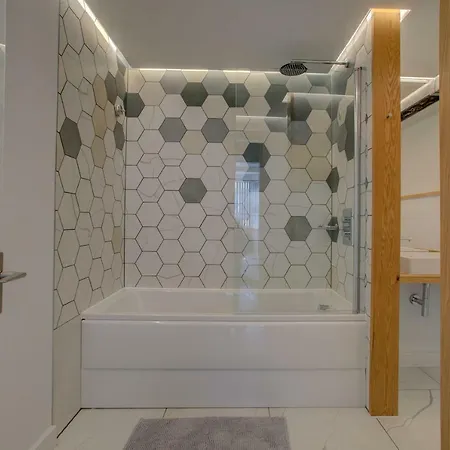 The Lightwell - Stunning, Central, Luxurious *