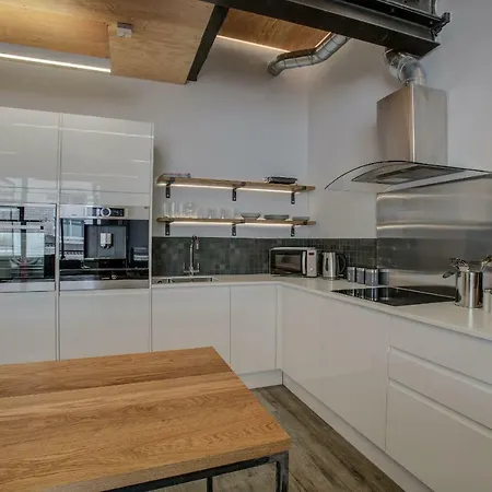 The Lightwell - Stunning, Central, Luxurious Apartment