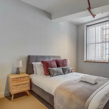 The Lightwell - Stunning, Central, Luxurious Apartment Manchester