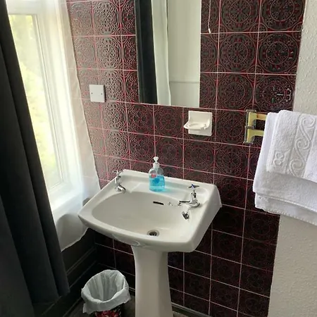 - Free Parking Guest house *