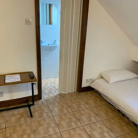 Guest house - Free Parking *