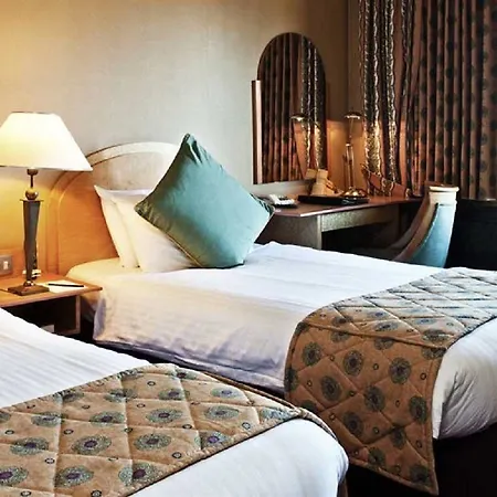Hotel Copthorne Salford Quays 4*