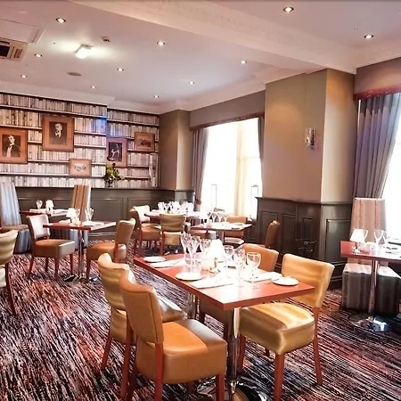 Hotell South