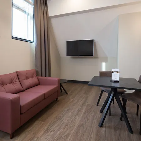 Roomzzz Victoria