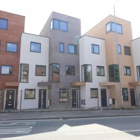 Unite Management Ltd 招待所 *