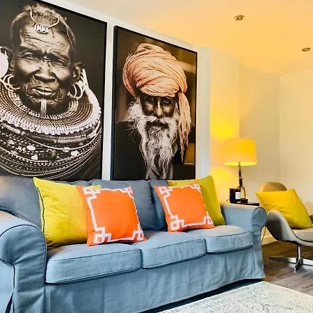 Homesworth Stays - Dunham House Prázdninový dům Manchester