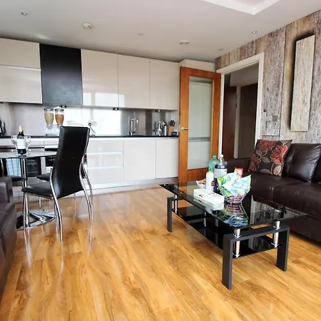 アパート Media City Lowry 4 Guests 2 Bed マンチェスター
